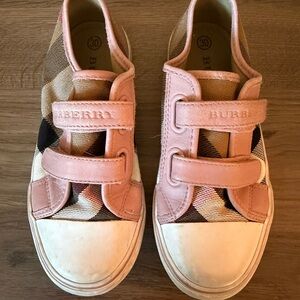 Burberry Kids Sneakers in Pink and White